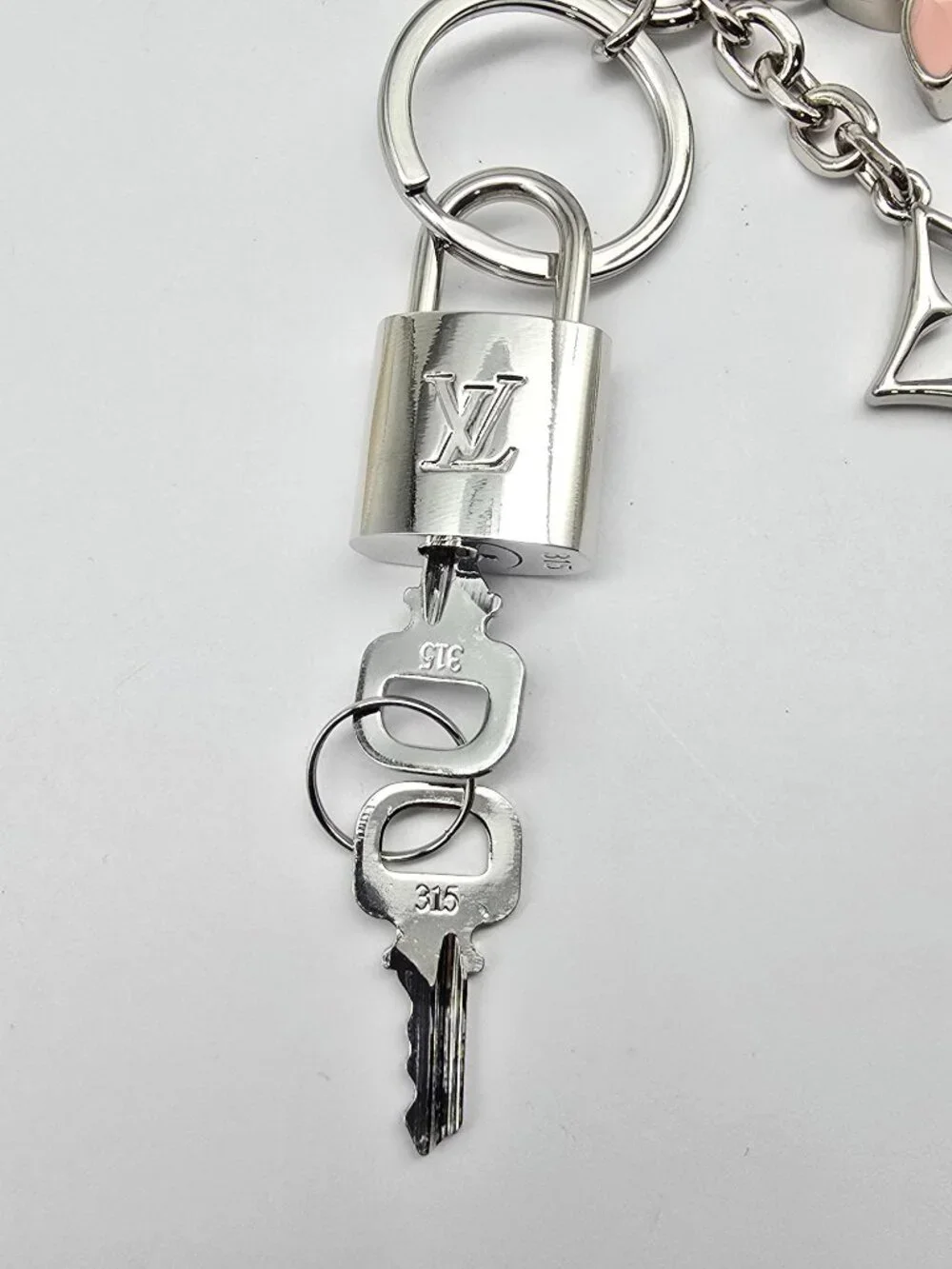 Authentic Louis Vuitton Padlock Silver🔒Key Set+ Unbranded Clover Keychain Charm